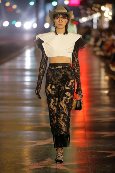 Look 13